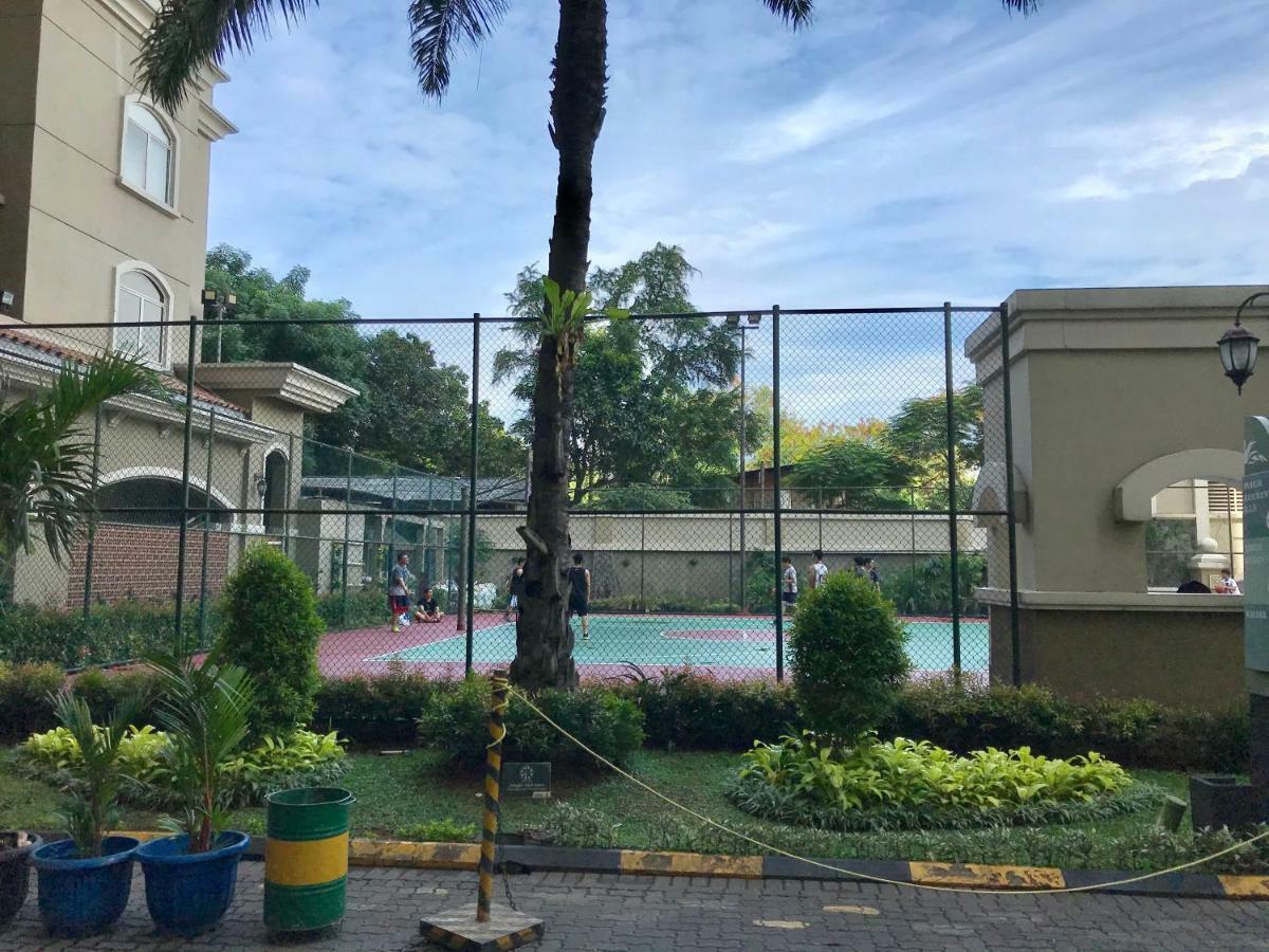 Mediterania Garden Residence I Jakarta Buitenkant foto