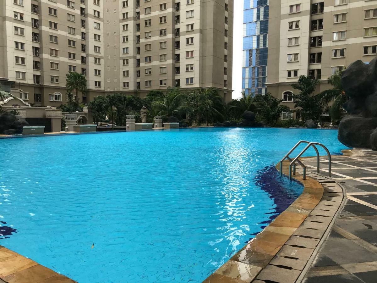Mediterania Garden Residence I Jakarta Buitenkant foto